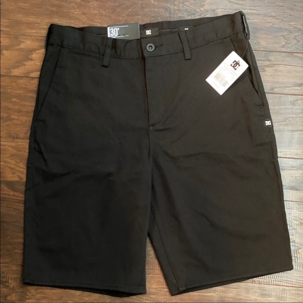 DC Men’s Slim Black 9” Shorts Size 30 NWT